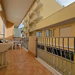 Lisbona Apartment, Seconda Fila Mare Rif A600 アパート *