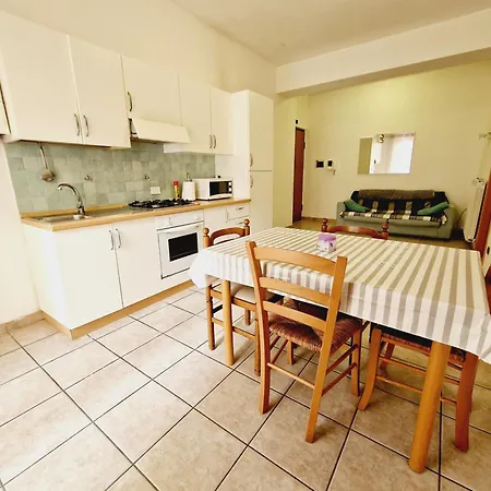 Lisbona Apartment, Seconda Fila Mare Rif A600 Apartamento *