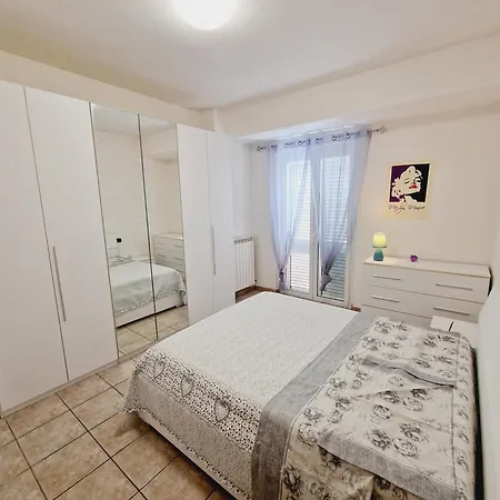 Lisbona Apartment, Seconda Fila Mare Rif A600 Apartament Porto d'Ascoli