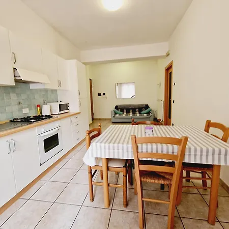 Lisbona Apartment, Seconda Fila Mare Rif A600