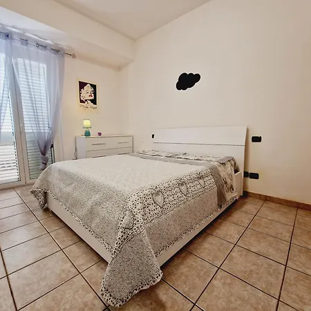 Lisbona Apartment, Seconda Fila Mare Rif A600 Apartamento